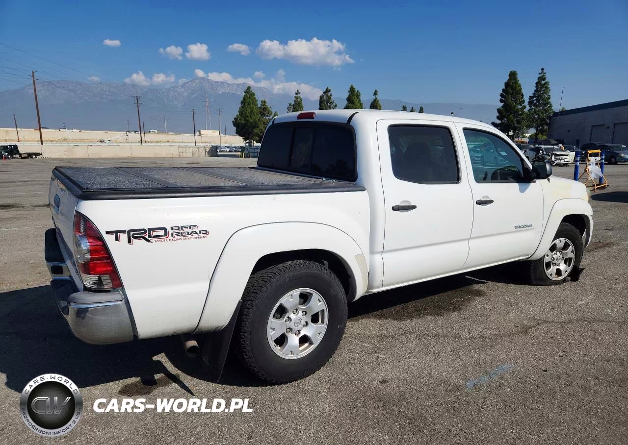 2013 Toyota Tacoma V6 VIN:5TFLU4EN0DX073668 - 3