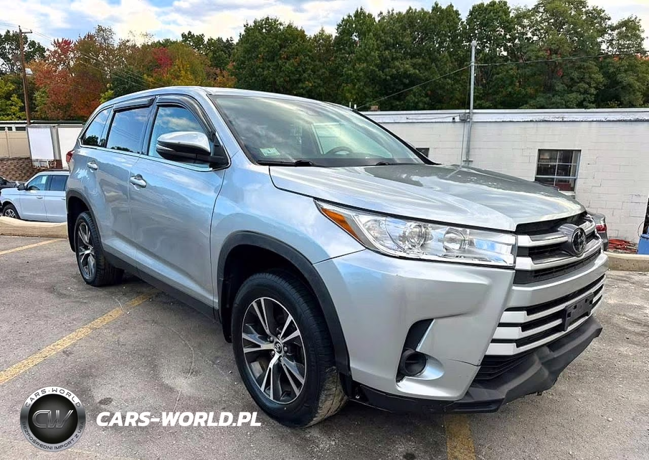 2019 Toyota Highlander Le VIN:5TDBZRFH5KS703478 - 4