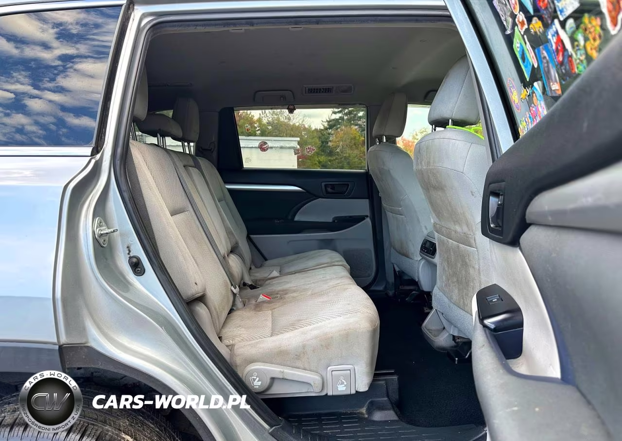 2019 Toyota Highlander Le VIN:5TDBZRFH5KS703478 - 6