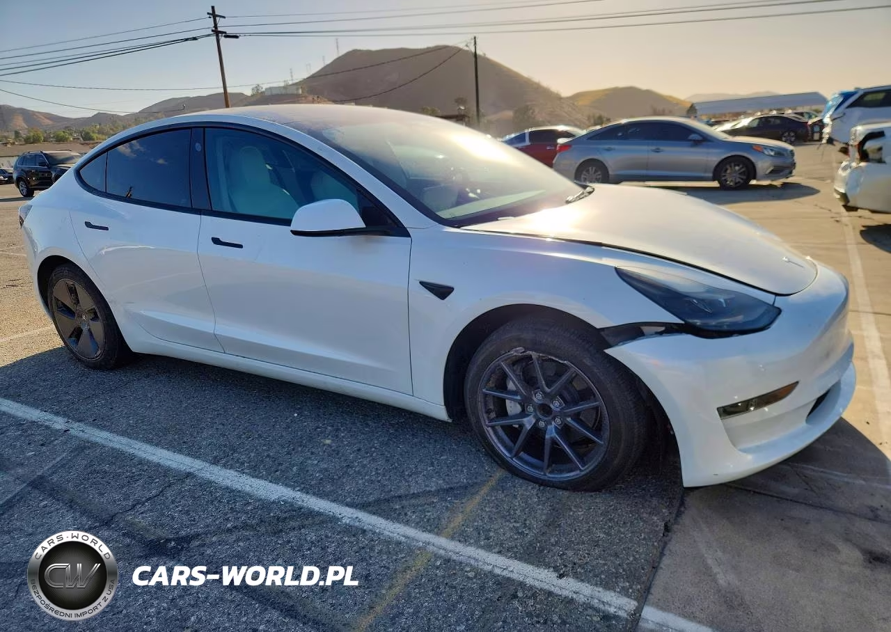 2023 Tesla Model 3 VIN:5YJ3E1EA0PF647385 - 4