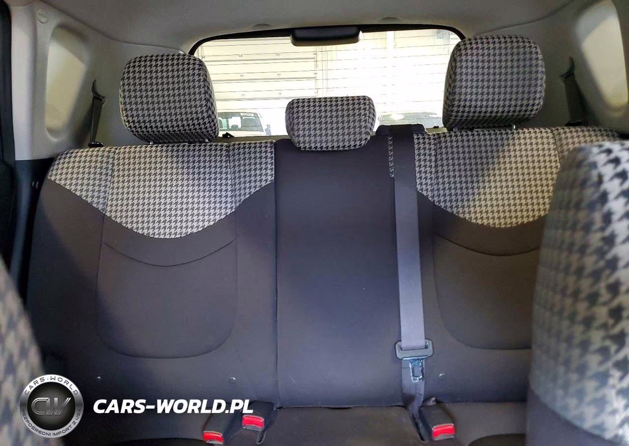 2011 Kia Soul ! VIN:KNDJT2A2XB7215158 - 10