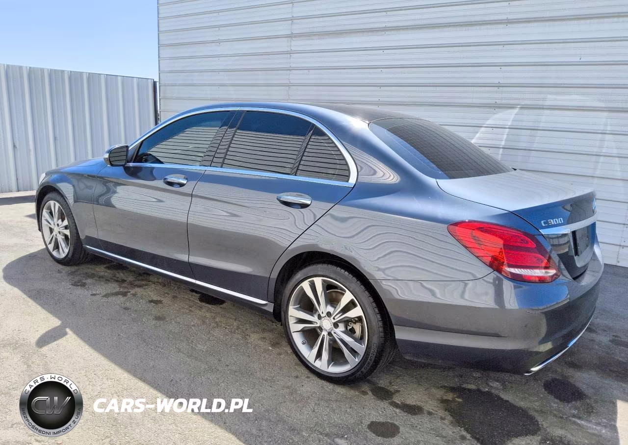 2015 Mercedes-Benz C 300 4Matic VIN:55SWF4KB5FU037052 - 2