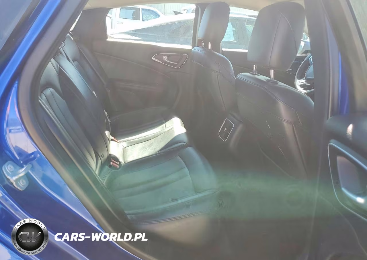 2015 Chrysler 200 C VIN:1C3CCCCB7FN507433 - 10