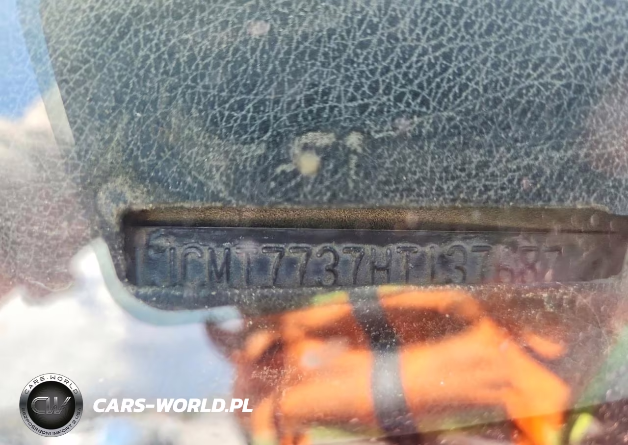 1987 Jeep Cherokee Chief VIN:1JCMT7737HT137687 - 13