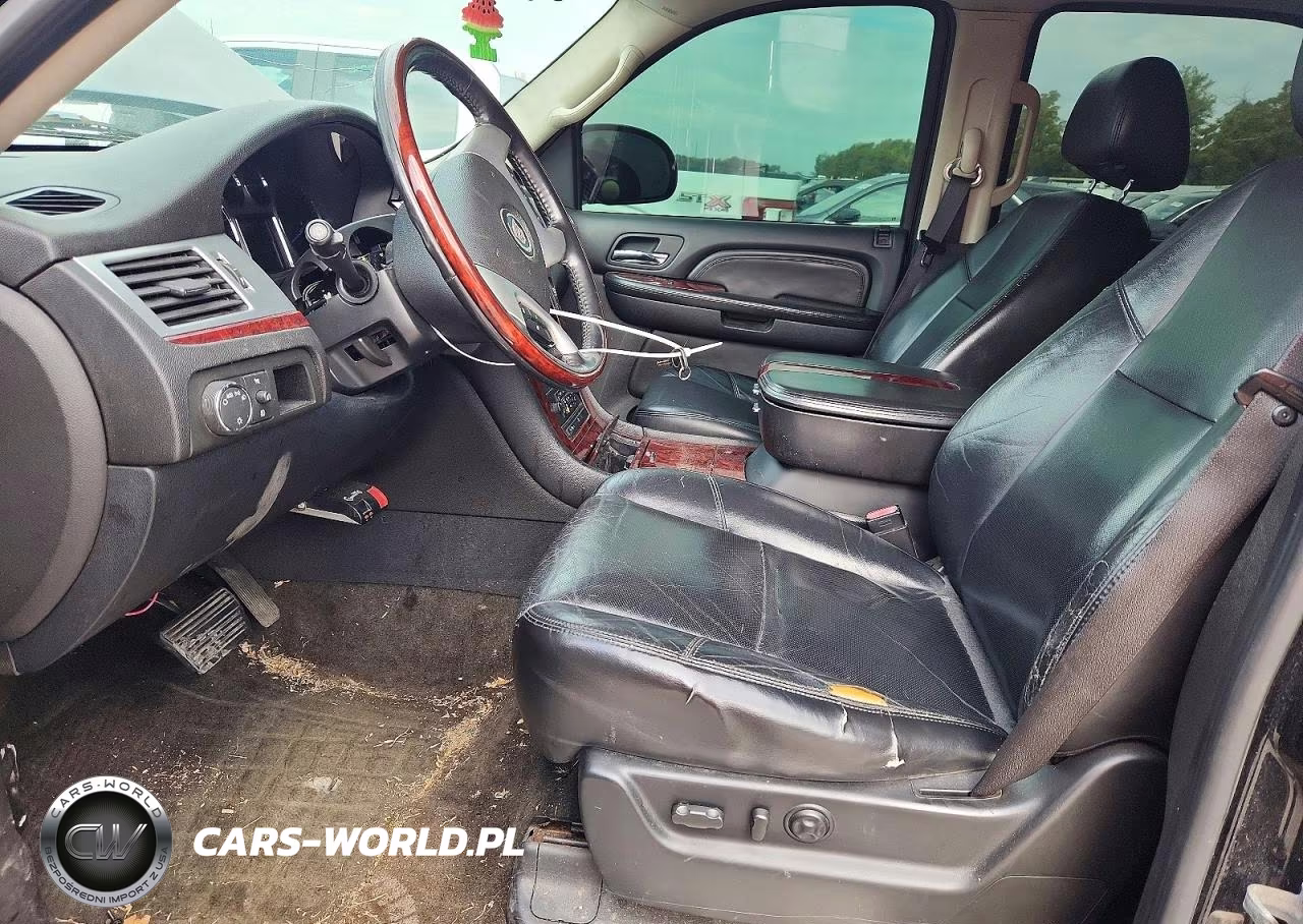 2007 Cadillac Escalade Luxury VIN:1GYFK638X7R296900 - 7