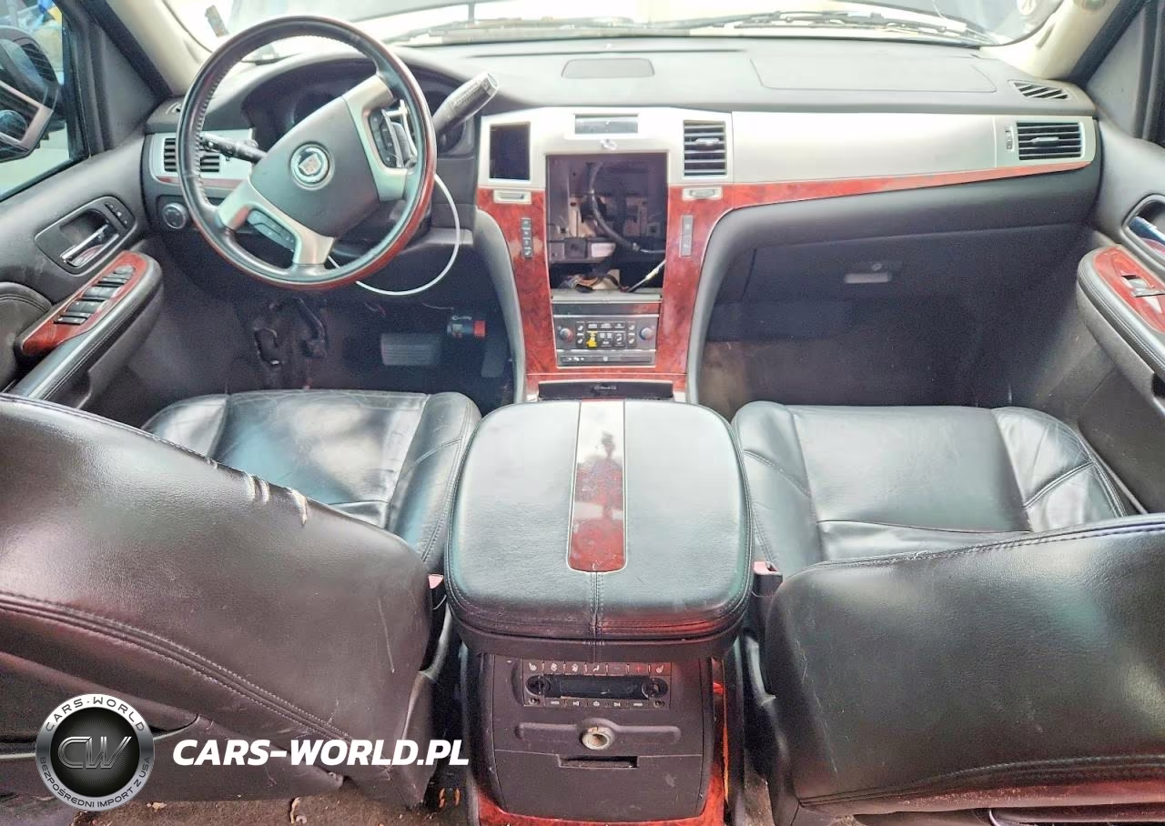 2007 Cadillac Escalade Luxury VIN:1GYFK638X7R296900 - 8
