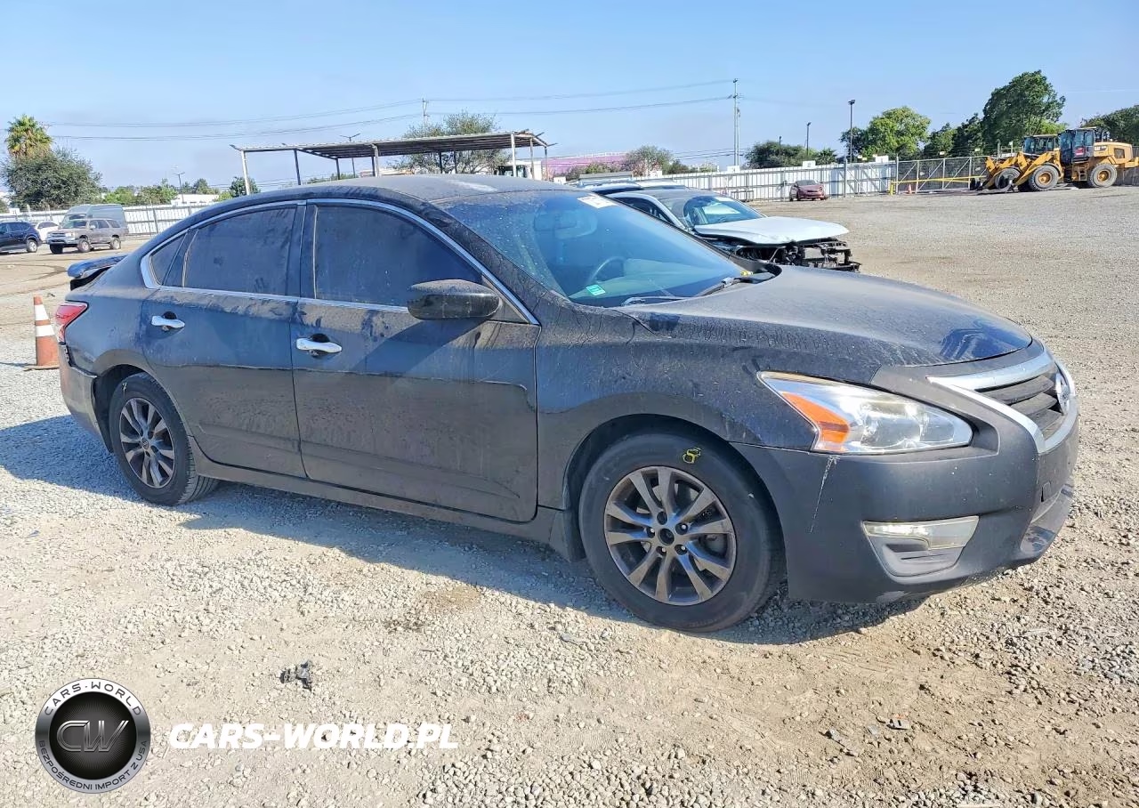 2015 Nissan Altima 2.5 S VIN:1N4AL3AP9FN907873 - 4