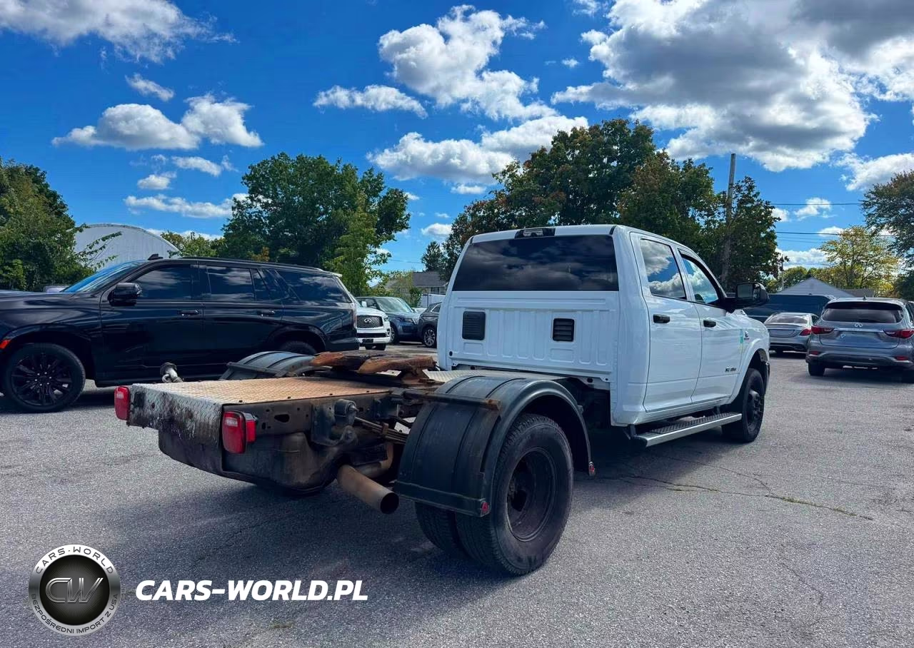 2022 Ram 3500 VIN:3C7WRTCL6NG235077 - 4