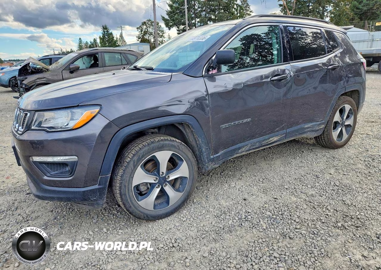 2019 Jeep Compass Latitude VIN:3C4NJDBB2KT749901 - 1