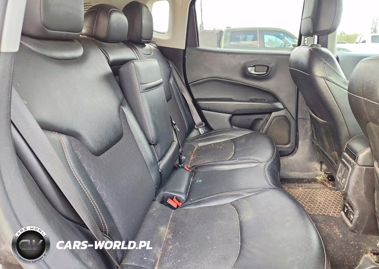 2019 Jeep Compass Latitude VIN:3C4NJDBB2KT749901 - 11