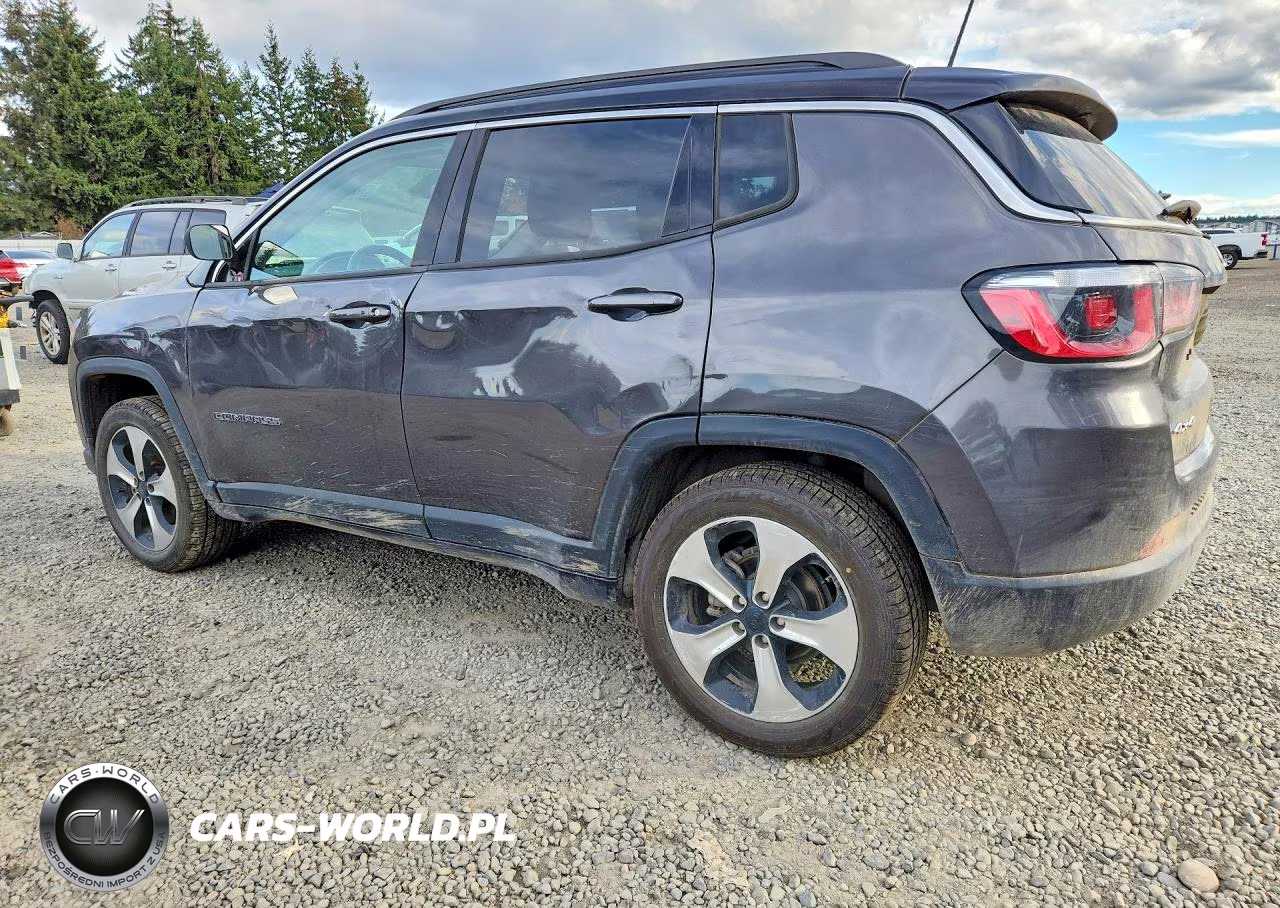 2019 Jeep Compass Latitude VIN:3C4NJDBB2KT749901 - 2