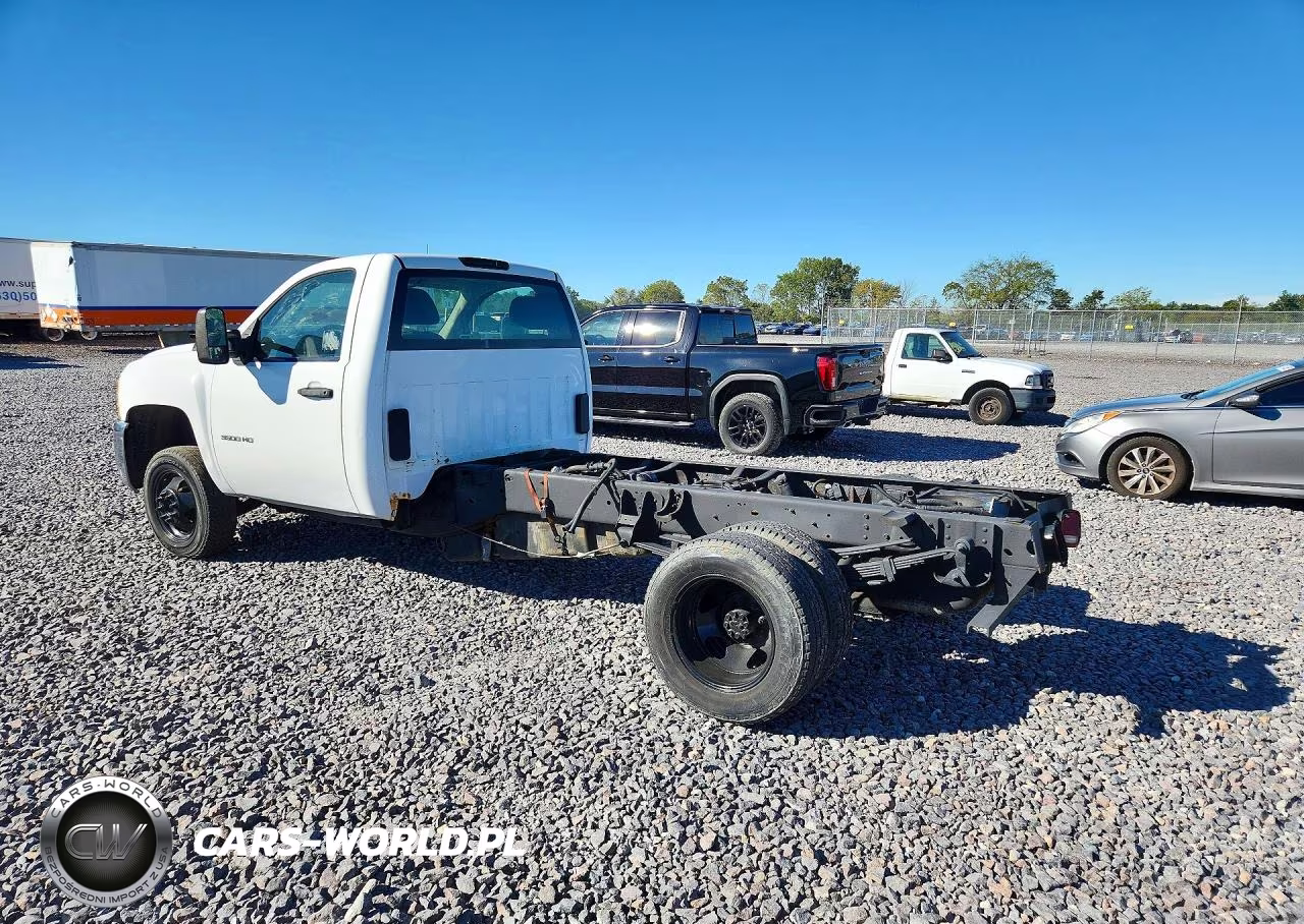 2010 Chevrolet Silverado K3500 VIN:1GB6KZBKXAF133939 - 2