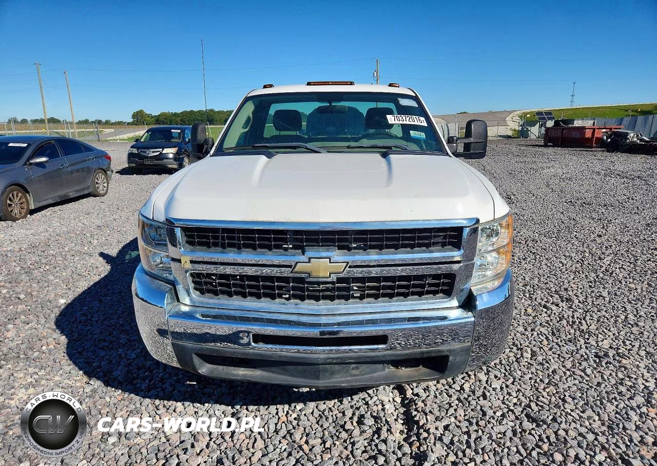 2010 Chevrolet Silverado K3500 VIN:1GB6KZBKXAF133939 - 5