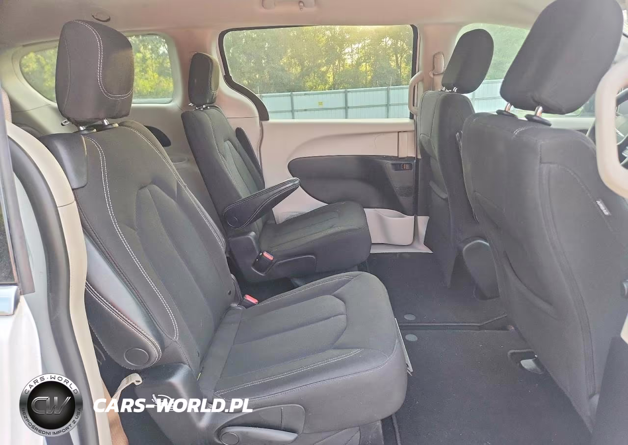 2022 Chrysler Voyager Lx VIN:2C4RC1CG2NR226891 - 11