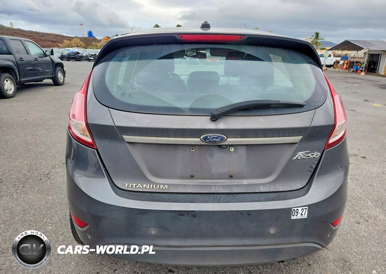 2018 Ford Fiesta Titanium VIN:3FADP4FJXJM105637 - 6