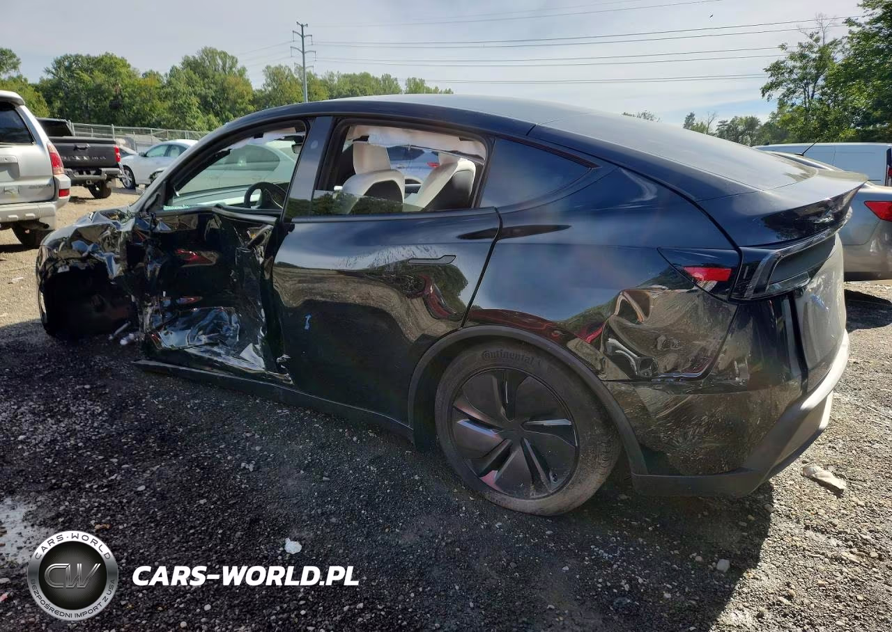 2026 Tesla Model Y VIN:7SAYGDED3TF658602 - 2