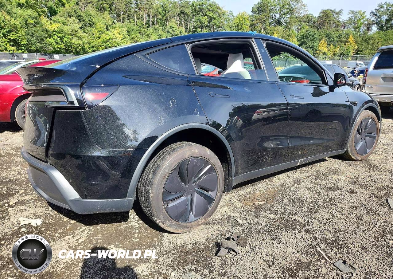 2026 Tesla Model Y VIN:7SAYGDED3TF658602 - 3