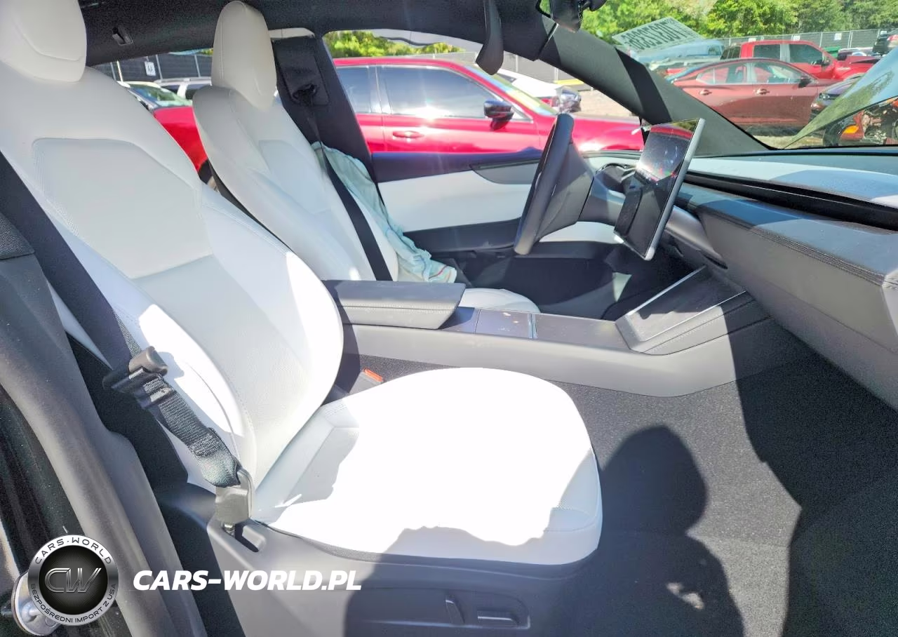 2026 Tesla Model Y VIN:7SAYGDED3TF658602 - 7