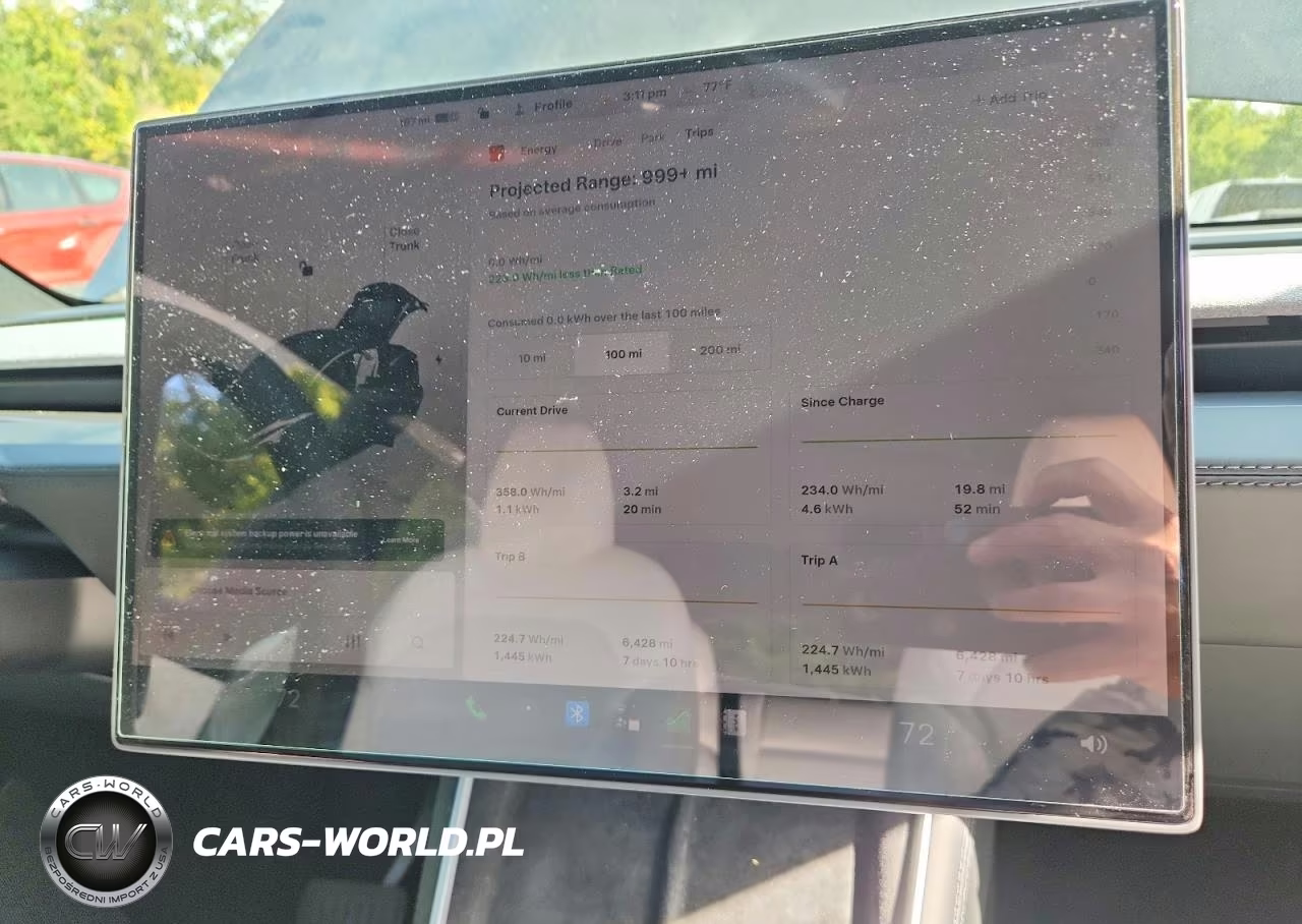 2026 Tesla Model Y VIN:7SAYGDED3TF658602 - 9