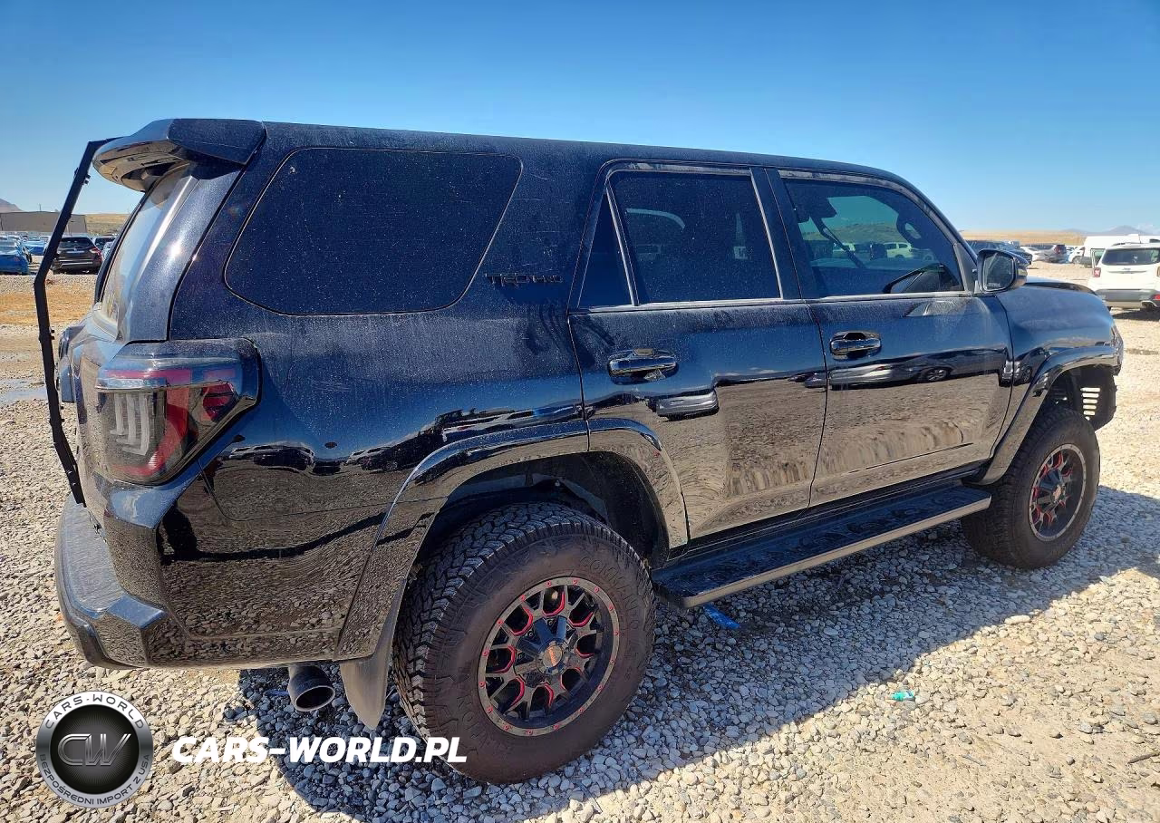 2023 Toyota 4Runner Trd Pro VIN:JTELU5JR8P6111121 - 3