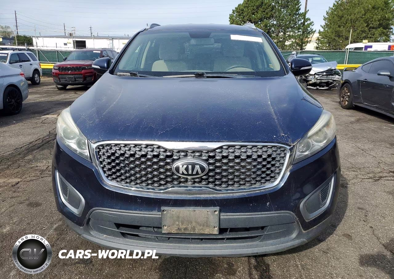 2017 Kia Sorento Lx V6 VIN:5XYPGDA51HG290816 - 5