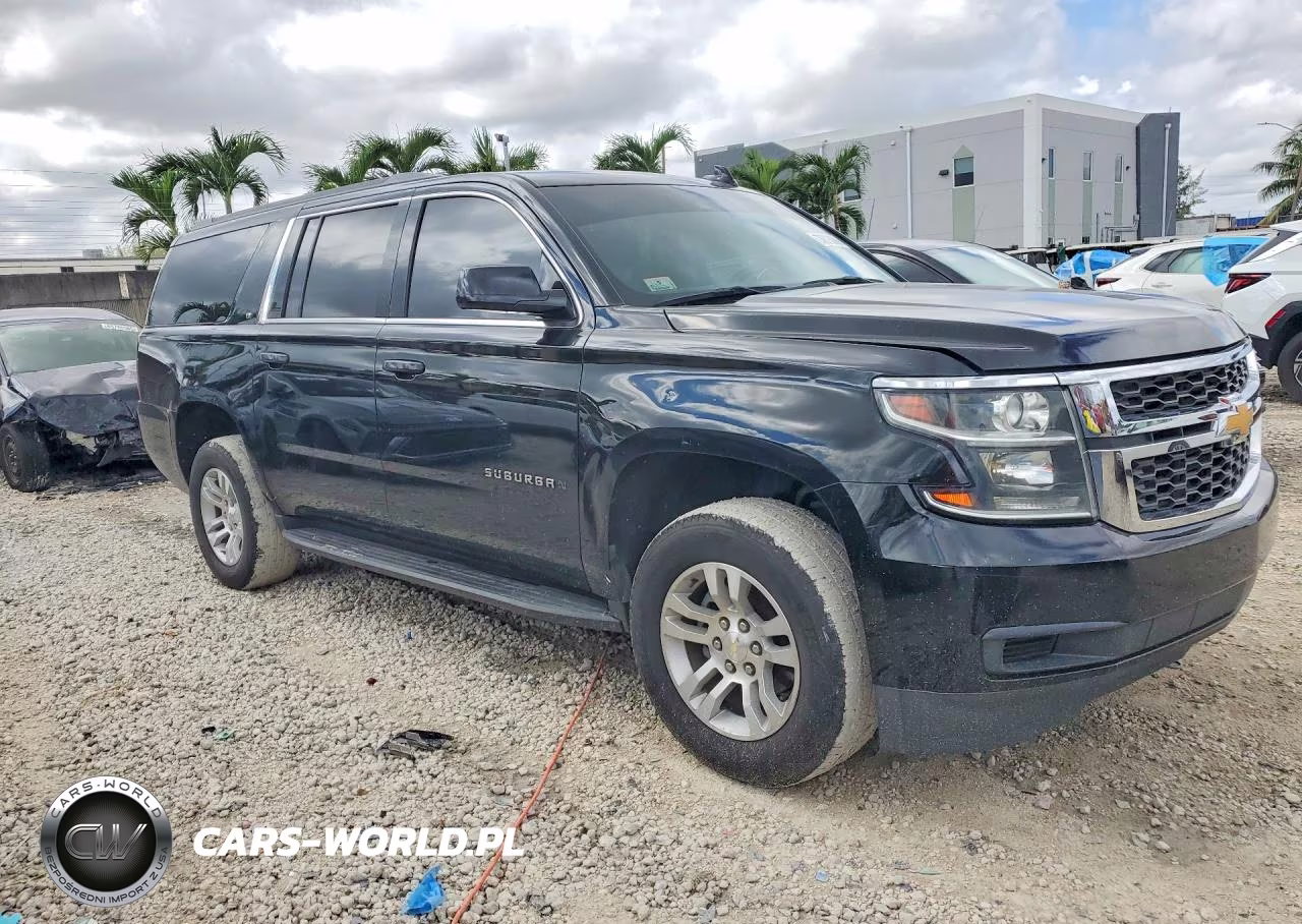2018 Chevrolet Suburban K1500 Lt VIN:1GNSKHKCXJR377156 - 4