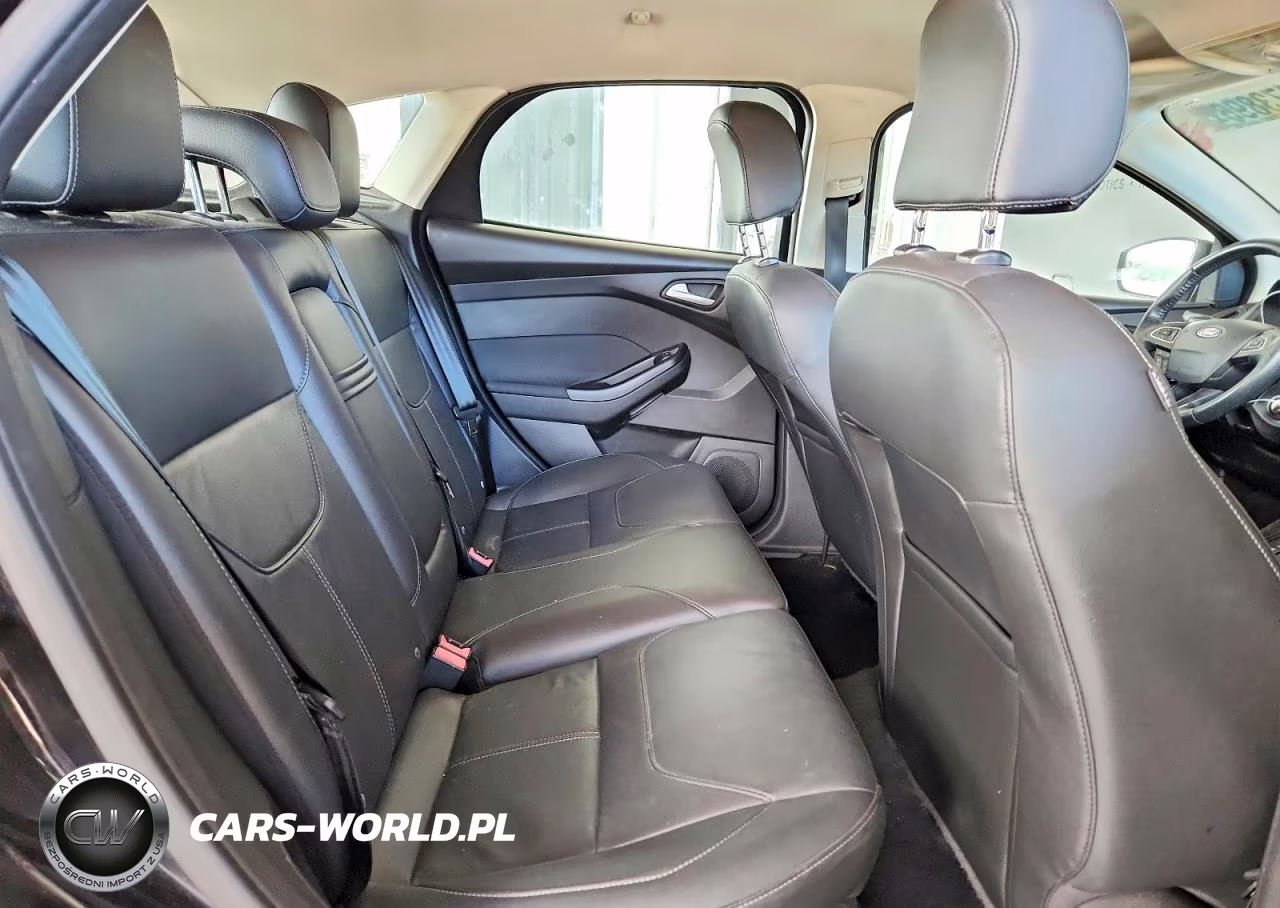 2015 Ford Focus Se VIN:1FADP3K2XFL345515 - 10