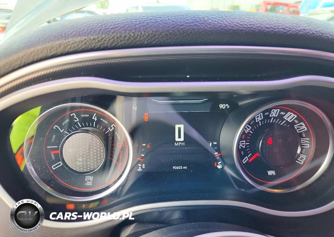 2017 Dodge Challenger R-T VIN:2C3CDZBT6HH622613 - 9