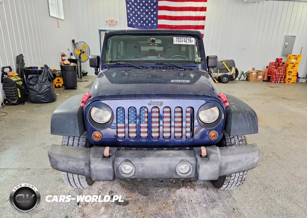 2013 Jeep Wrangler Unlimited Sport VIN:1C4BJWDG8DL537896 - 5