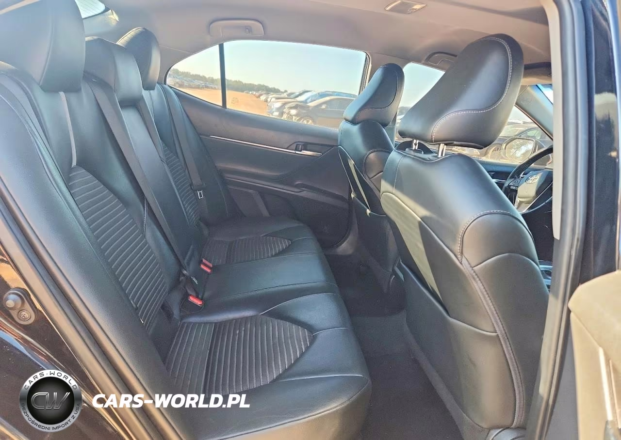 2020 Toyota Camry Se VIN:4T1G11AK4LU509342 - 10