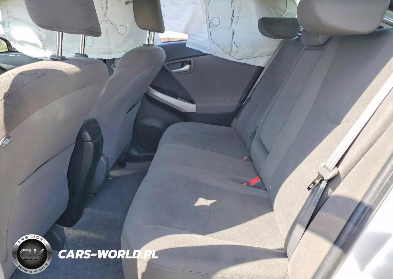 2013 Toyota Prius Two VIN:JTDKN3DU4D0353064 - 10