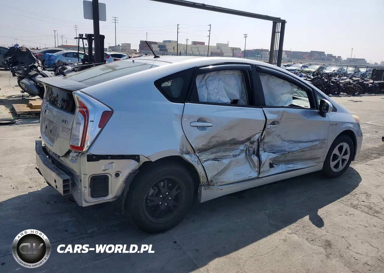 2013 Toyota Prius Two VIN:JTDKN3DU4D0353064 - 3