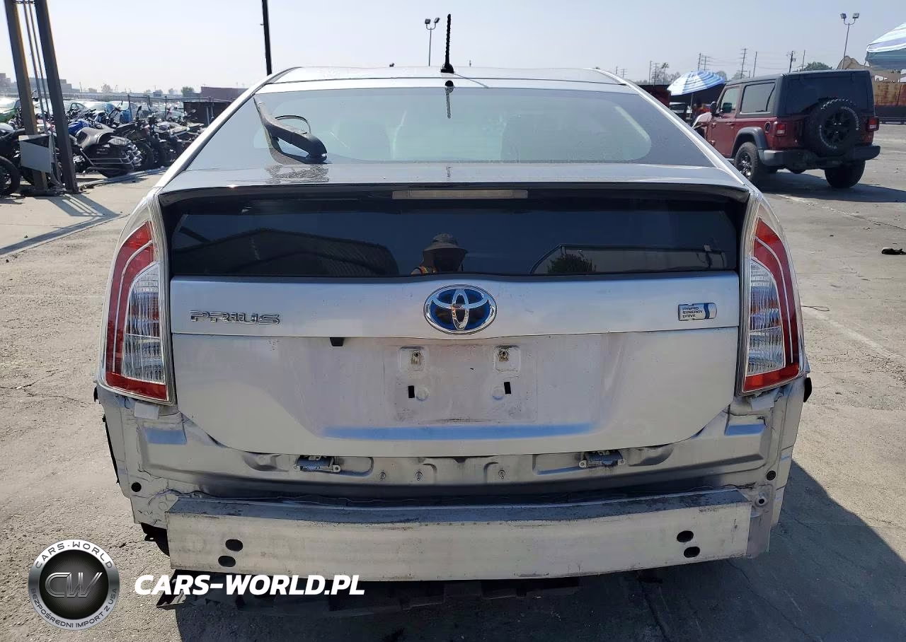 2013 Toyota Prius Two VIN:JTDKN3DU4D0353064 - 6