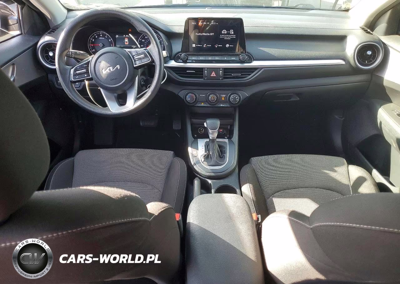 2024 Kia Forte Lxs VIN:3KPF24AD8RE753941 - 8