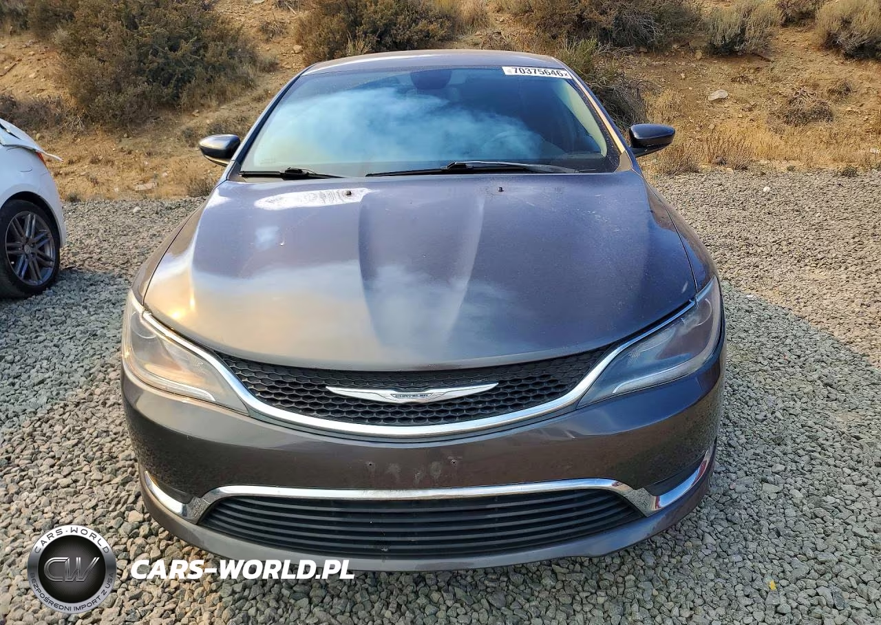 2015 Chrysler 200 Limited VIN:1C3CCCAB4FN596932 - 5