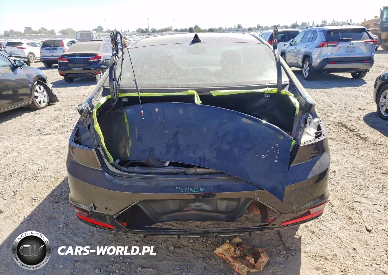 2019 Hyundai Elantra Value Edition VIN:5NPD84LF9KH460295 - 6