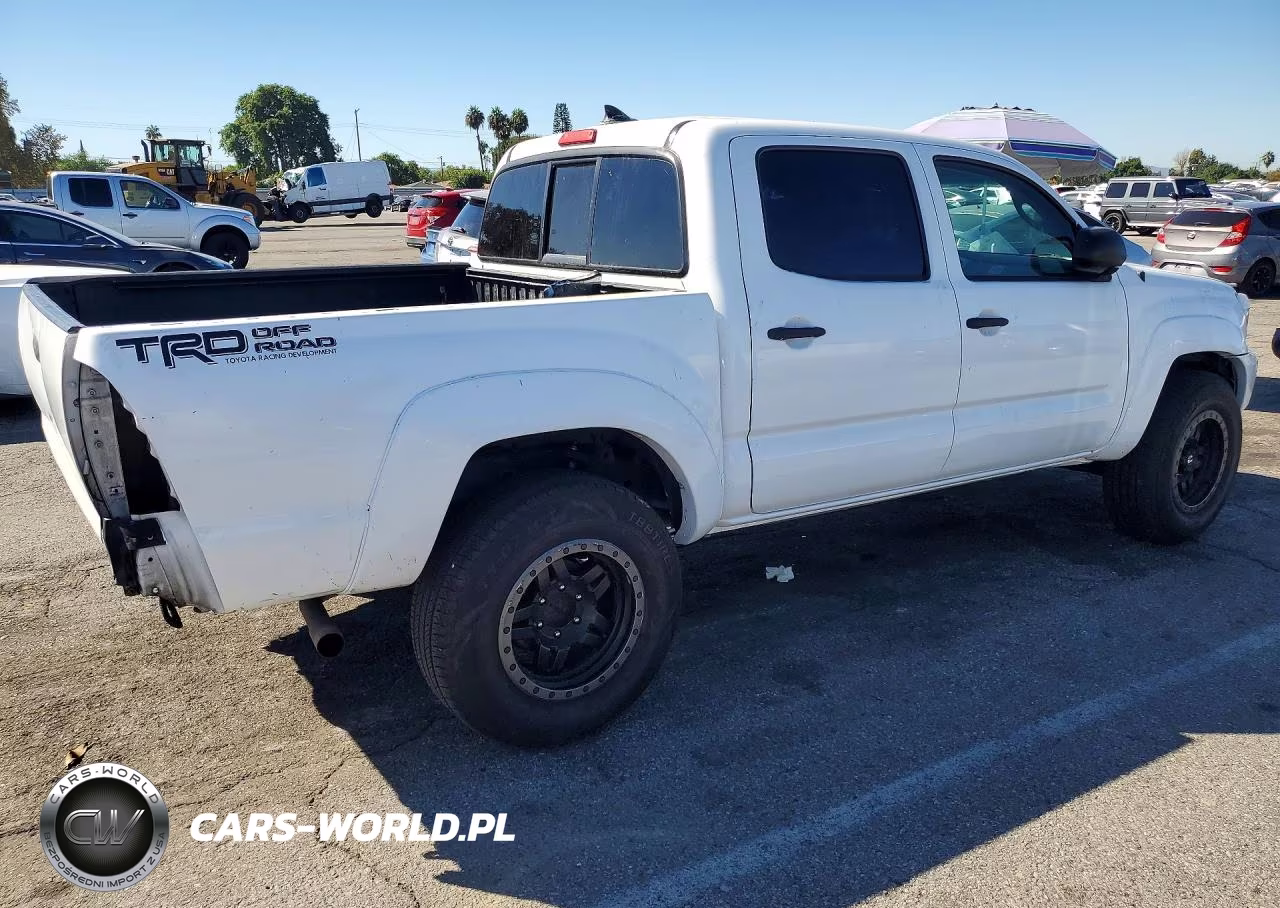 2014 Toyota Tacoma Double Cab Prerunner VIN:3TMJU4GN5EM167766 - 3