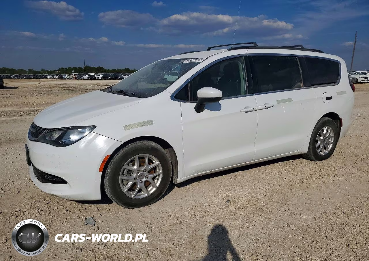 2021 Chrysler Voyager Lxi VIN:2C4RC1DG3MR512052 - 1