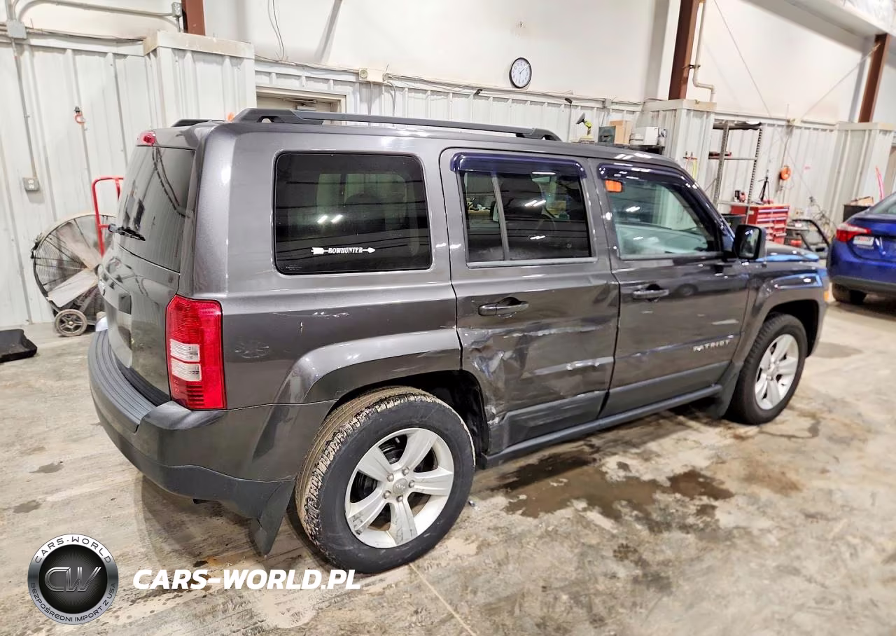 2014 Jeep Patriot Sport VIN:1C4NJPBB3ED758649 - 3