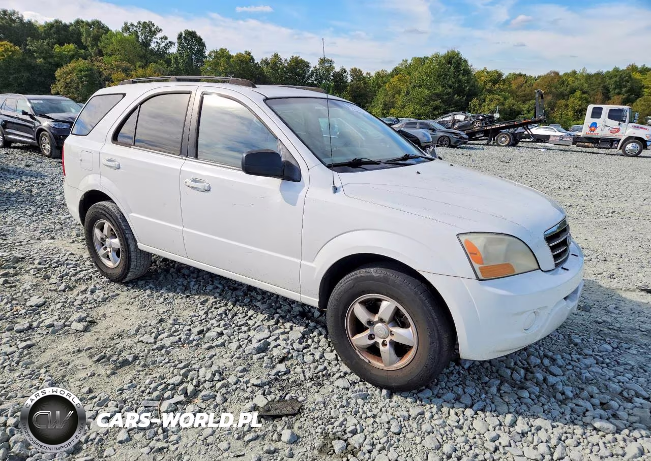 2008 Kia Sorento Base VIN:KNDJD735X85810842 - 4