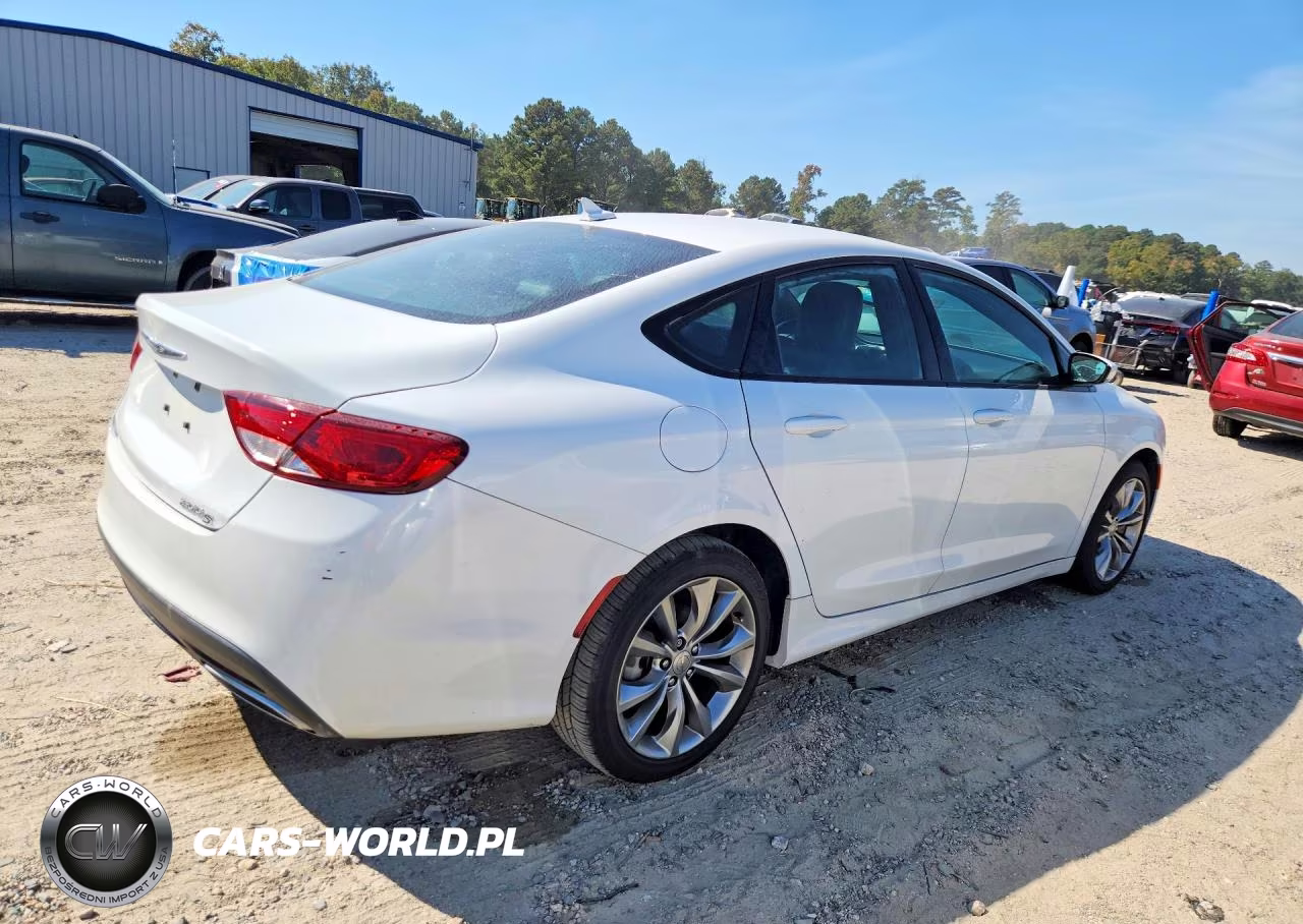 2015 Chrysler 200 S VIN:1C3CCCDG9FN543831 - 3