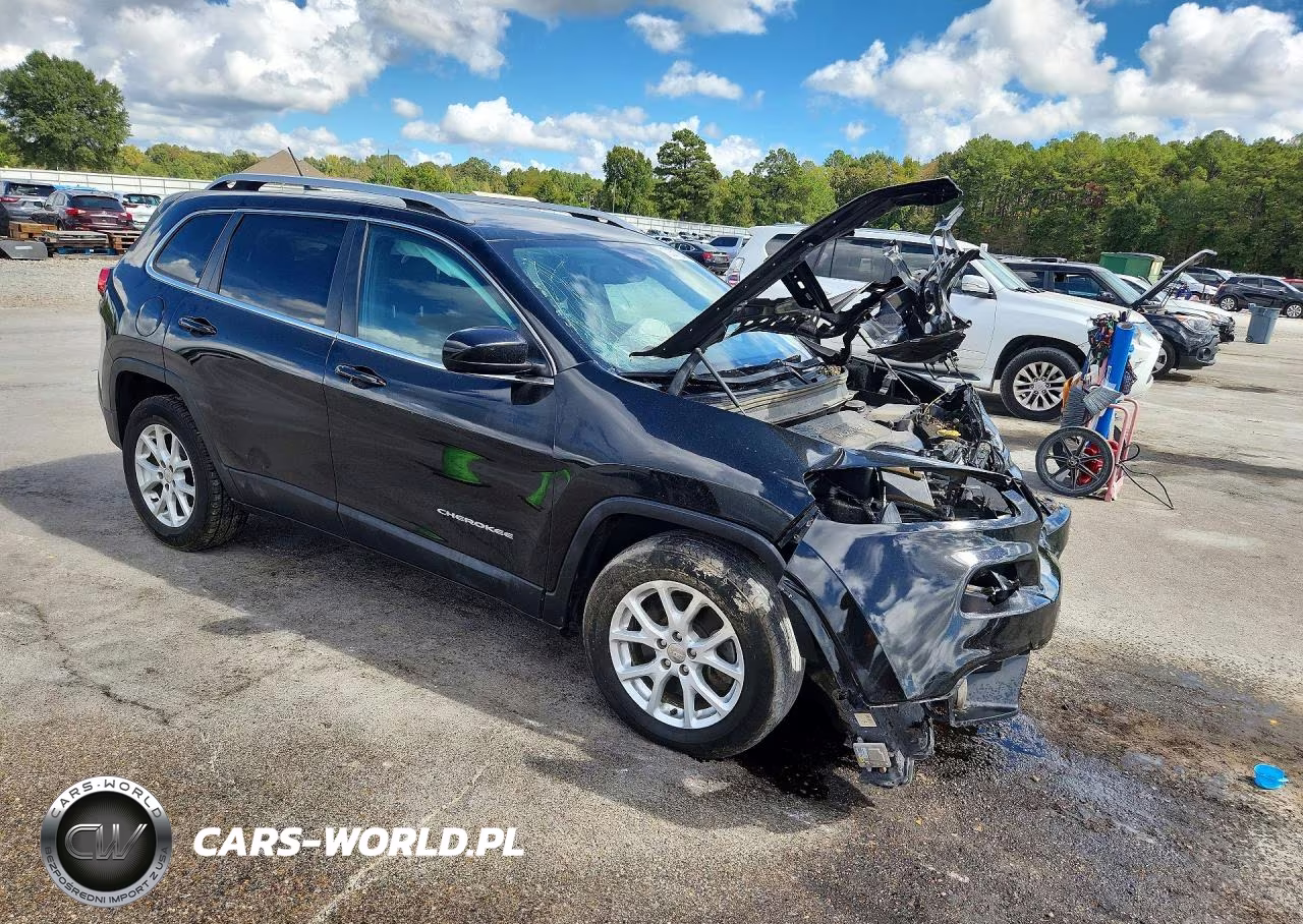 2018 Jeep Cherokee Latitude VIN:1C4PJLCBXJD553596 - 4