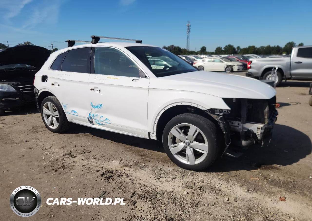 2019 Audi Q5 Premium VIN:WA1ANAFY4K2110298 - 4