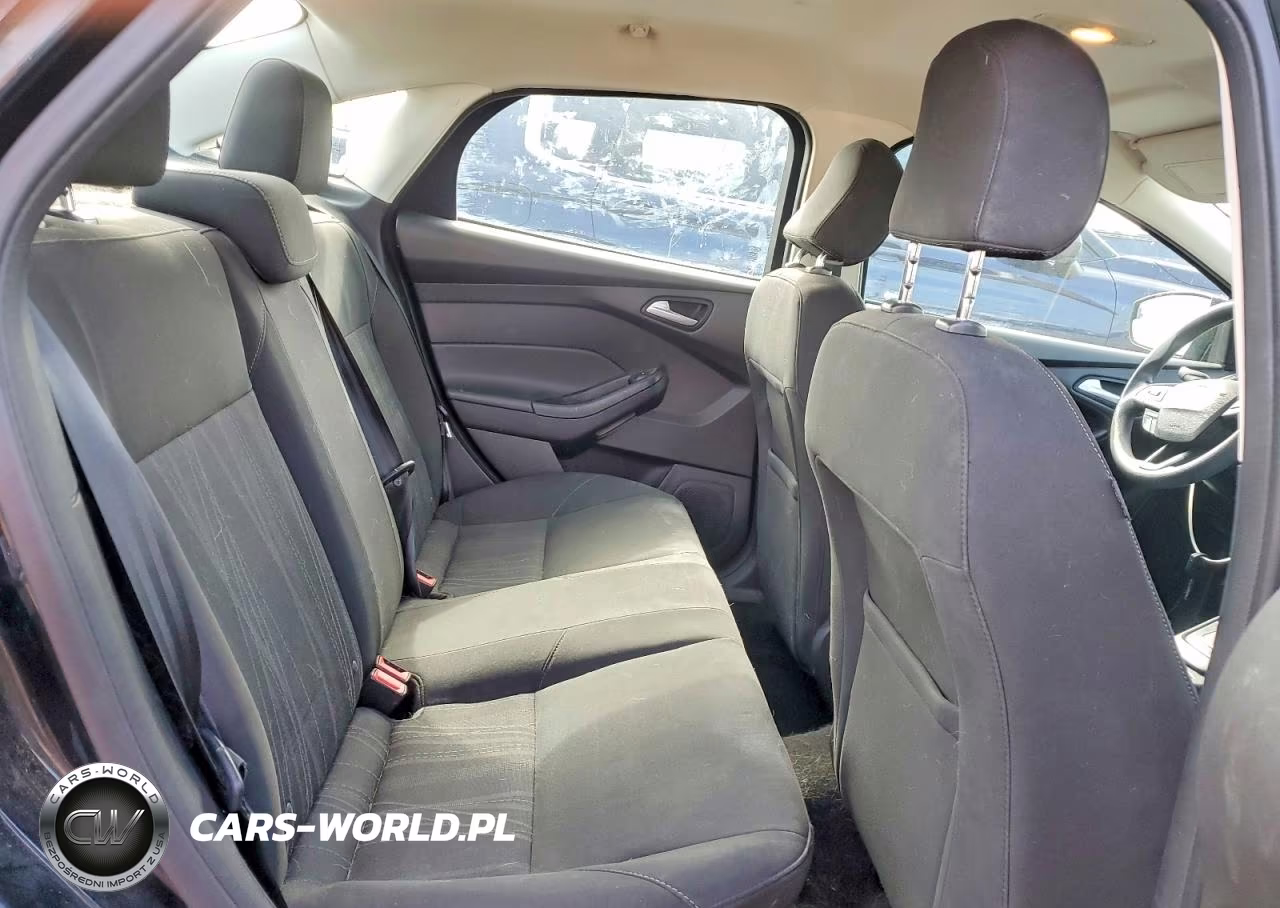 2015 Ford Focus Se VIN:1FADP3F22FL319677 - 10
