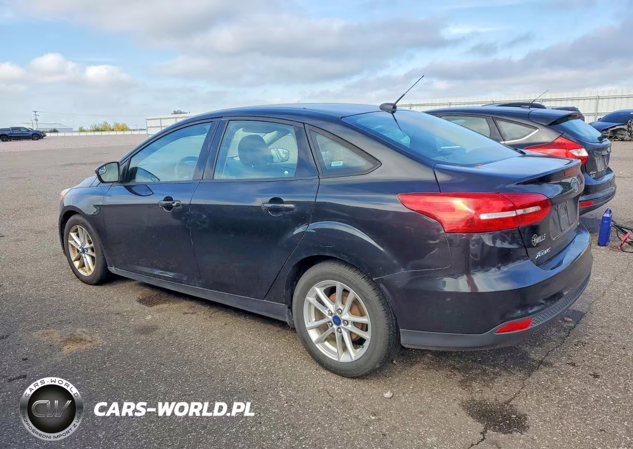 2015 Ford Focus Se VIN:1FADP3F22FL319677 - 2