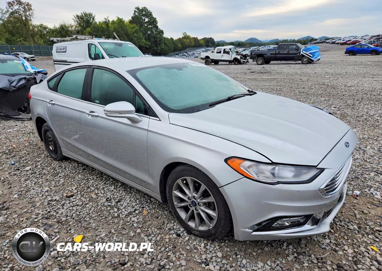 2017 Ford Fusion Se VIN:3FA6P0H71HR390664 - 4