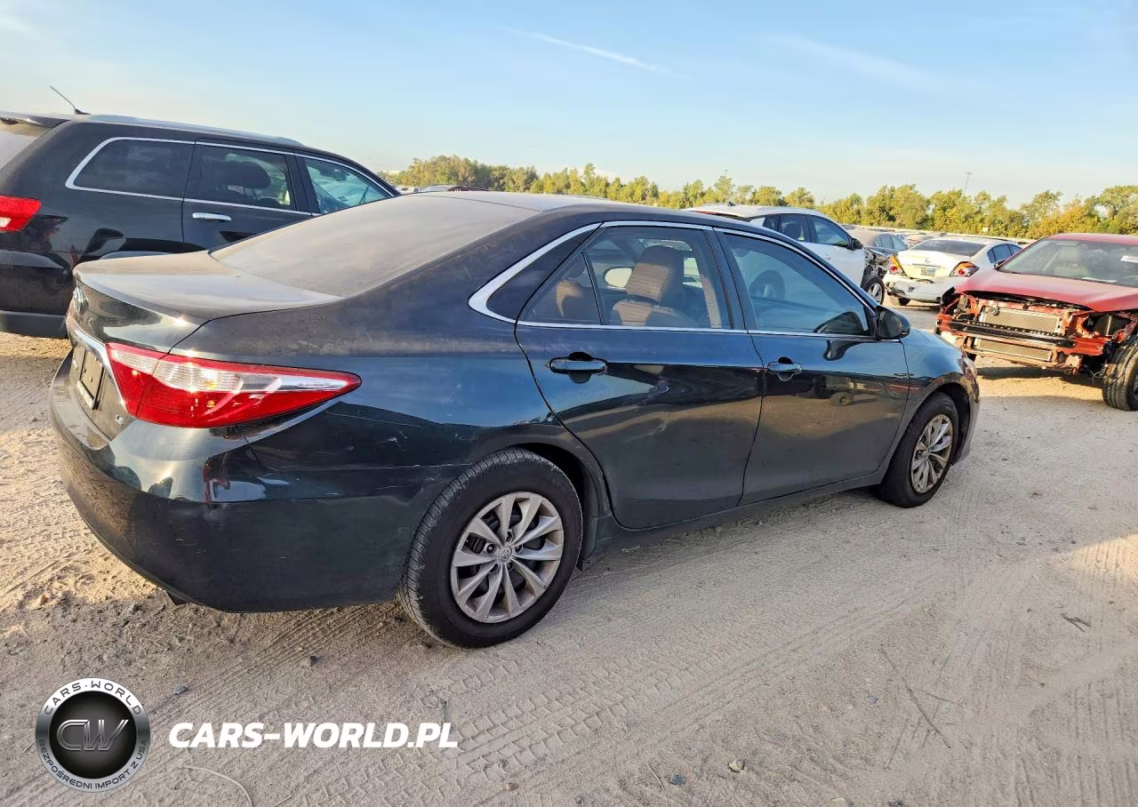 2015 Toyota Camry Le VIN:4T4BF1FK6FR461471 - 3