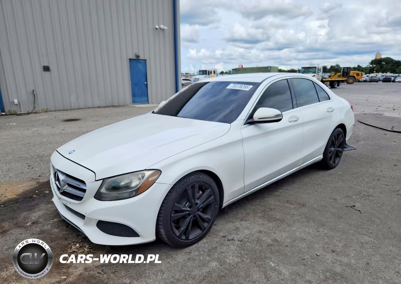 2016 Mercedes-Benz C 300 – zdjęcie 1 z 13