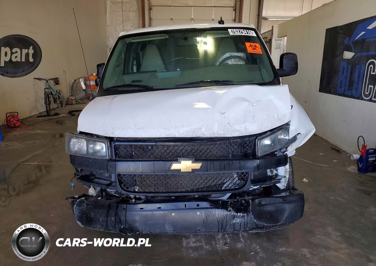 2025 Chevrolet Express 2500 Cargo Delivery Van VIN:1GCWGAFP1S1182157 - 5
