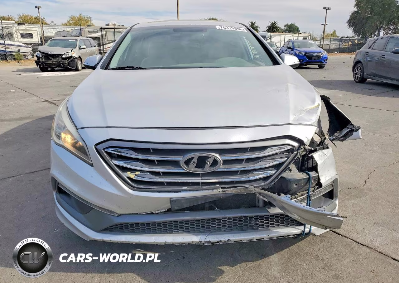 2017 Hyundai Sonata Sport VIN:5NPE34AF7HH442375 - 5